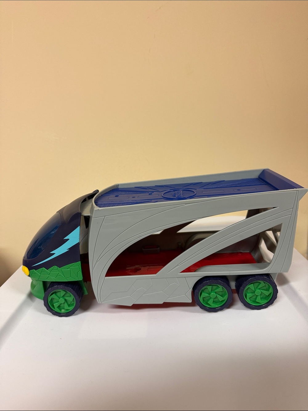 PJ Masks Truck Kids Toy Car Carrier with Green & Blue Accent Car